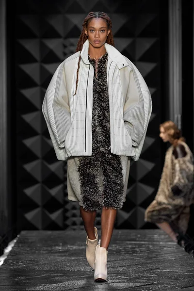 Look 36